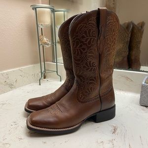 Ariat Cowgirl Boots